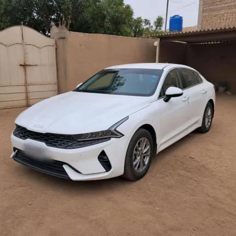 كيا أوبتيما 2023 استعمال نظيف